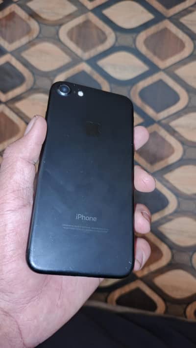 Apple iPhone 7