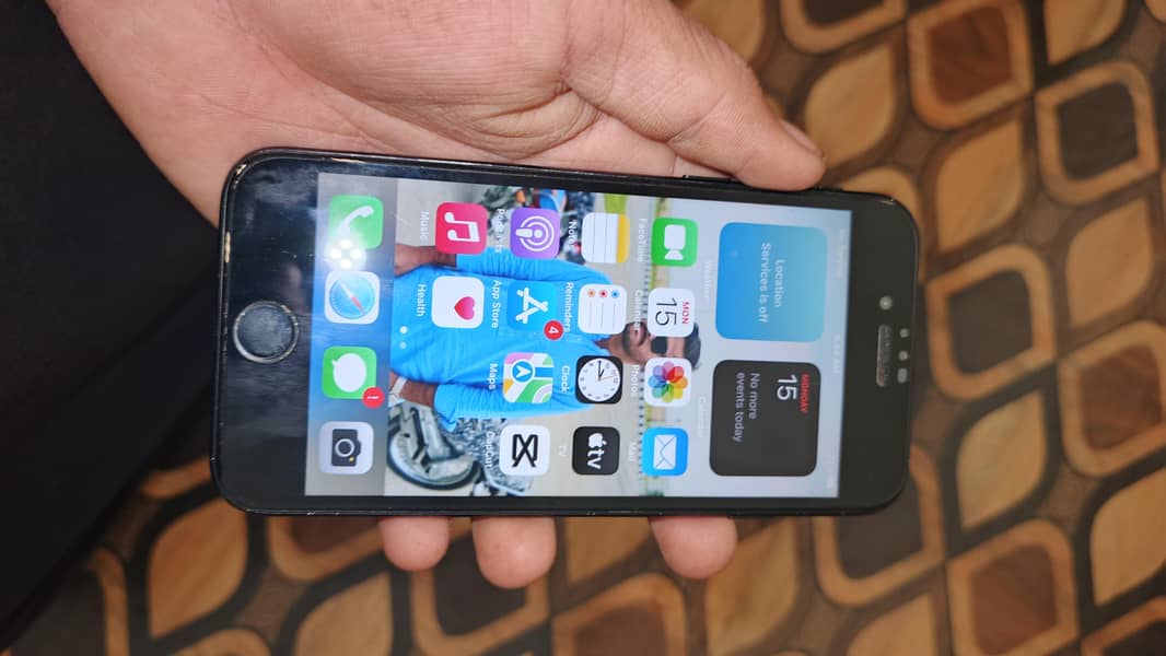 Apple iPhone 7 1
