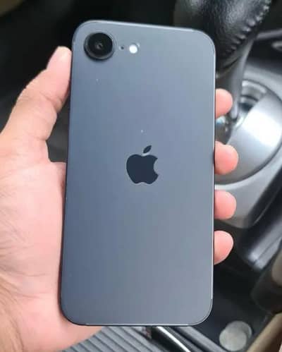 Apple iPhone 16e just box open