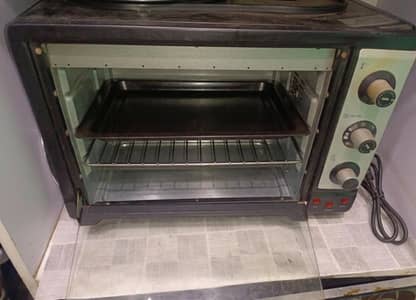 oven in good condition for urgent sell