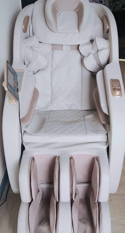 Highlife Brand New Massage Chair