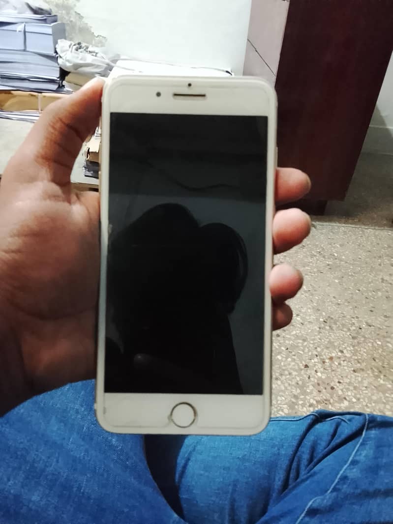 Apple iPhone 7 Plus 1