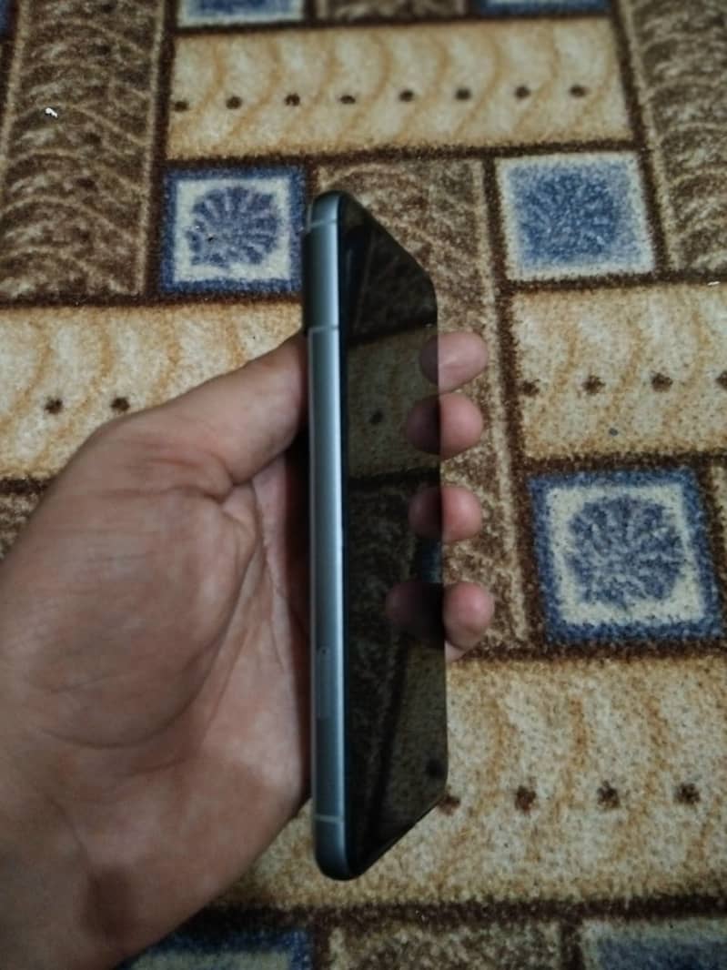 Google Pixel 8 5