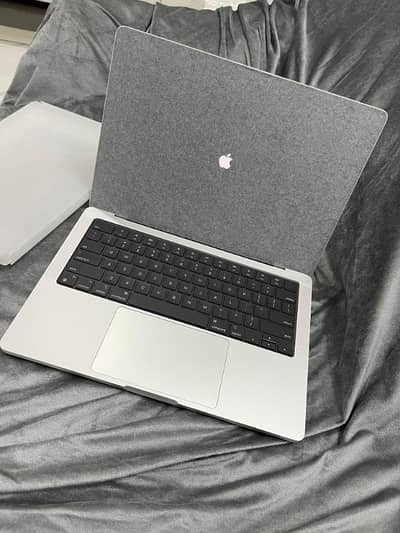 Apple MacBook Pro M2 Max