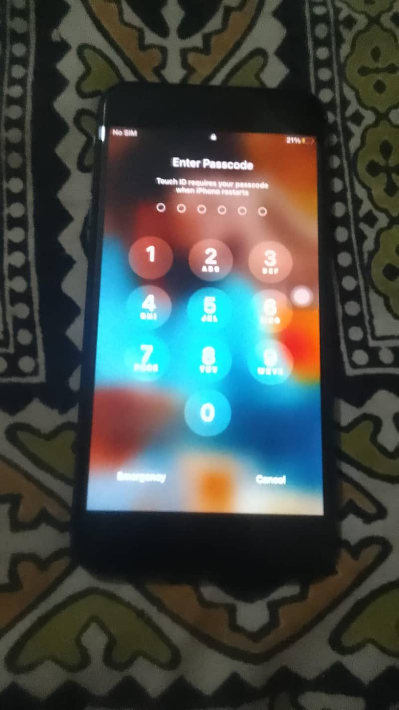 Apple iPhone 8 Plus 0