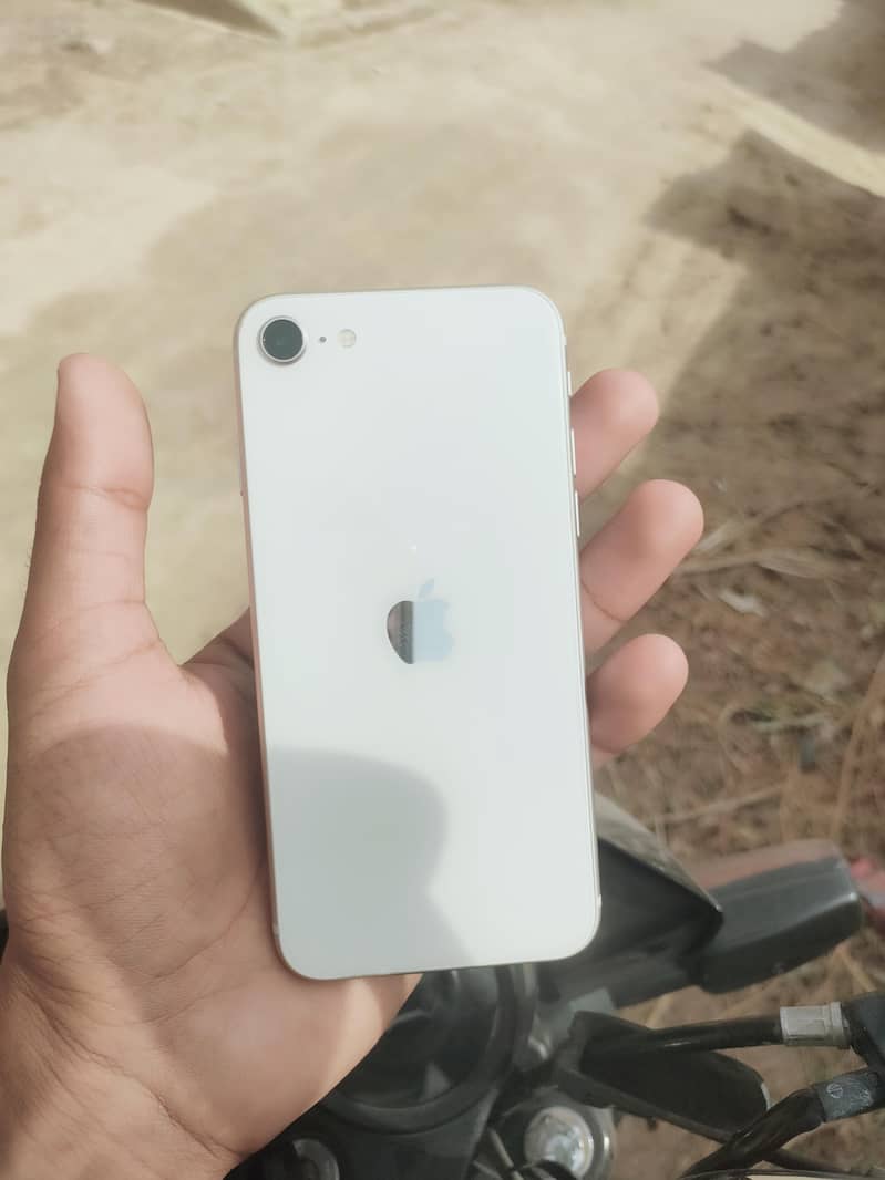 Apple iPhone SE 3rd generation 3
