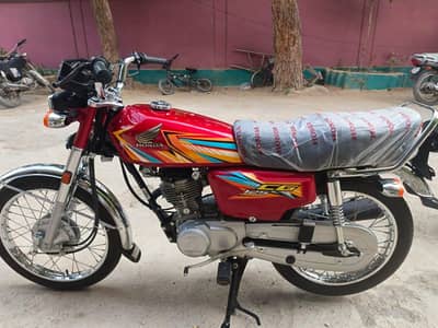 Honda 125 new only 200 km use