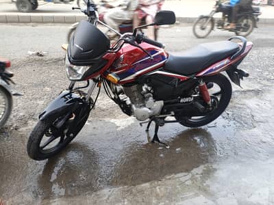 HonDa 125 F