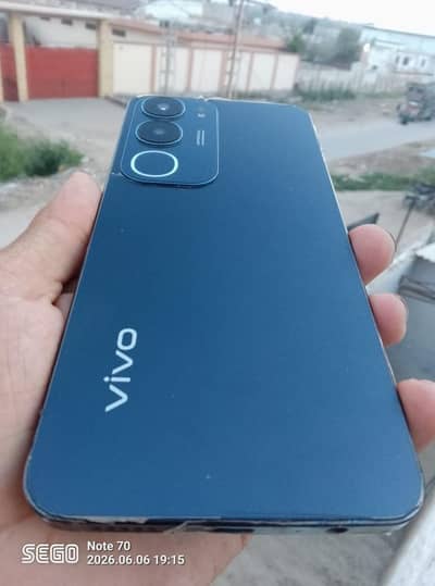 Vivo Y19s