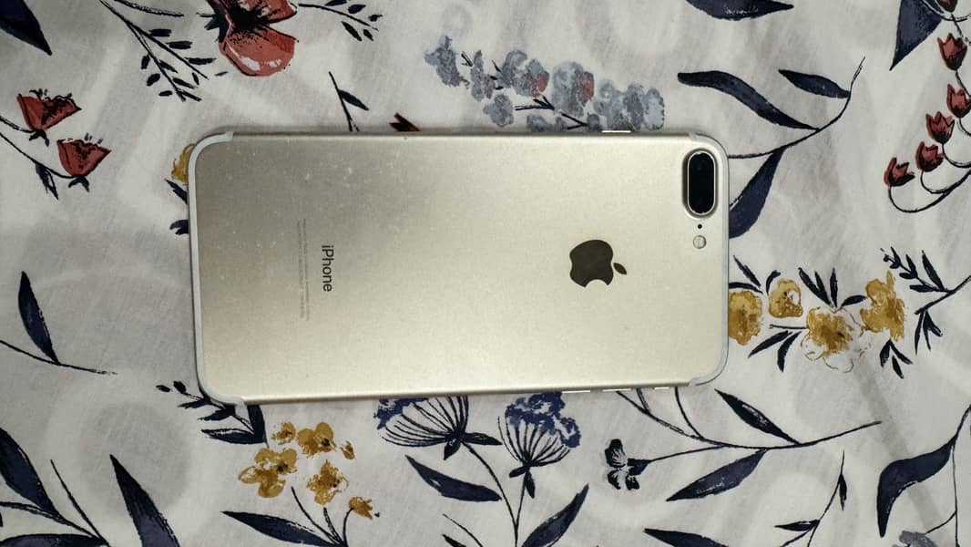 Apple iPhone 7 Plus 1