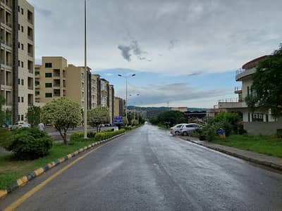 10 Marla Solid Plot For Sale