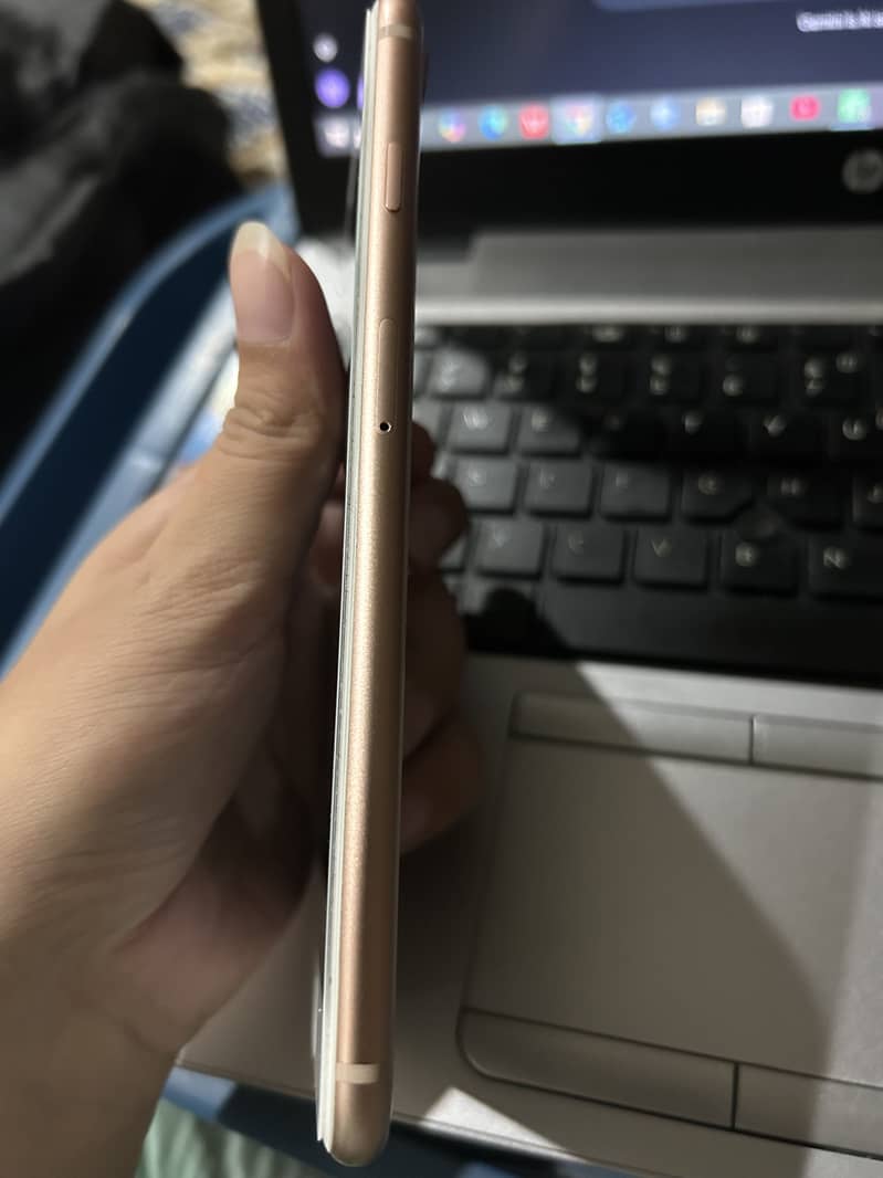 Apple iPhone 8 Plus 1