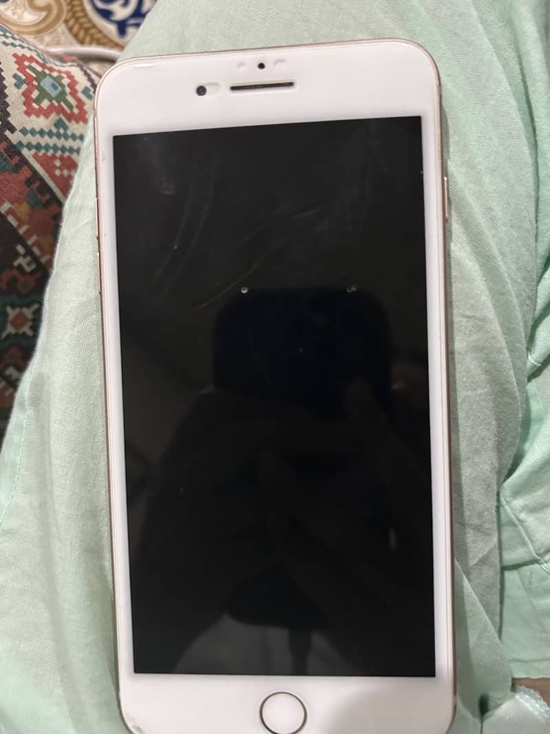 Apple iPhone 8 Plus 2