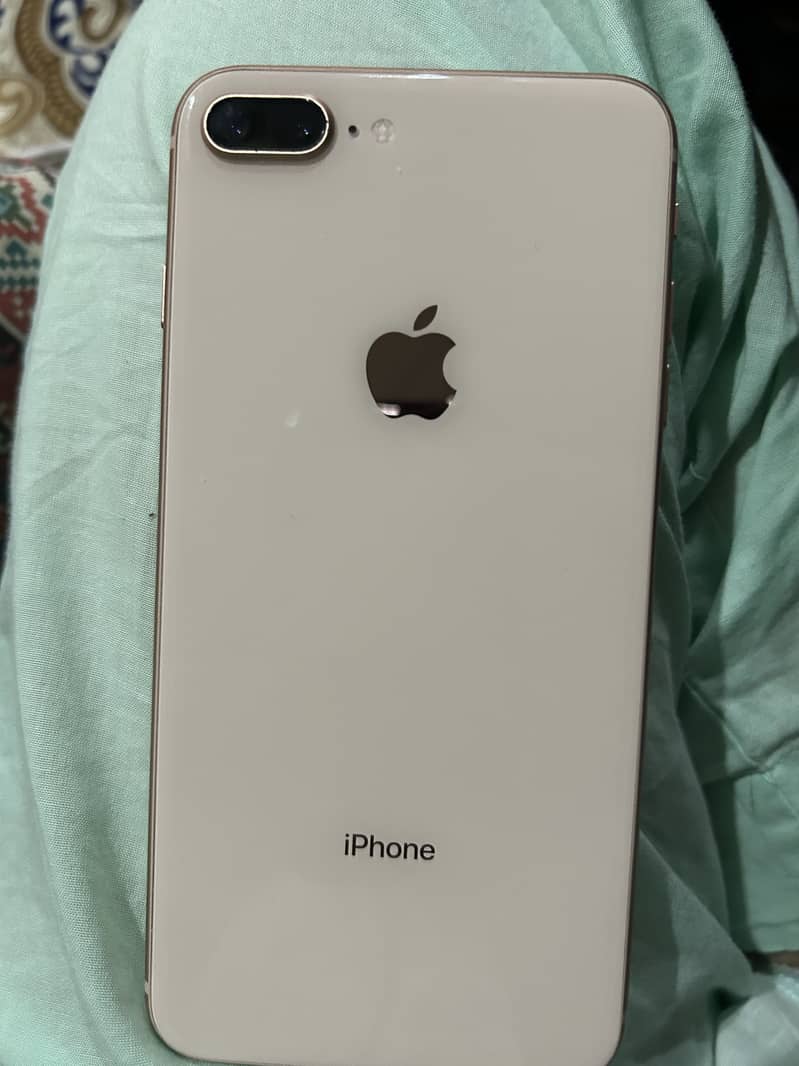 Apple iPhone 8 Plus 4