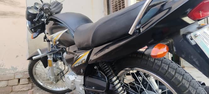 YAMAHA YBZ125 BLACK