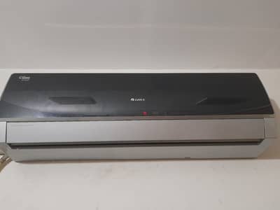Gree G10 Inverter AC for Sale – Excellent Condition