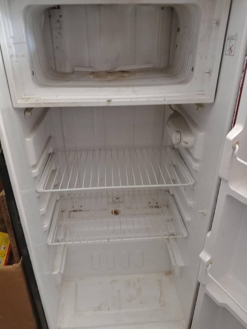 Mini fridge downlance 2