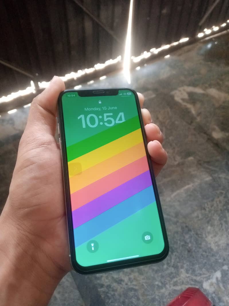 Apple iPhone X 0