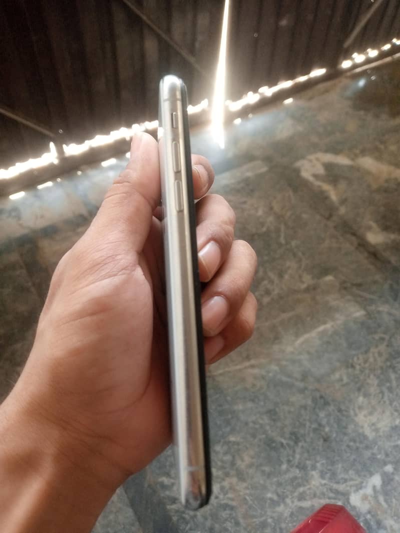 Apple iPhone X 1