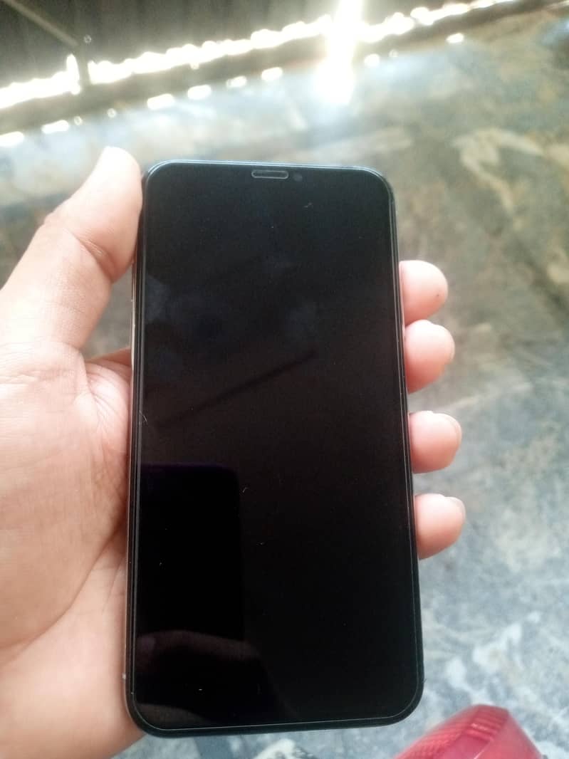 Apple iPhone X 5