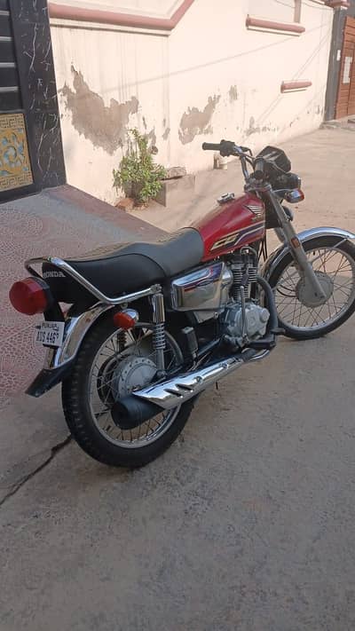 Honda 125 self start red just 15300 drive brand new no work required
