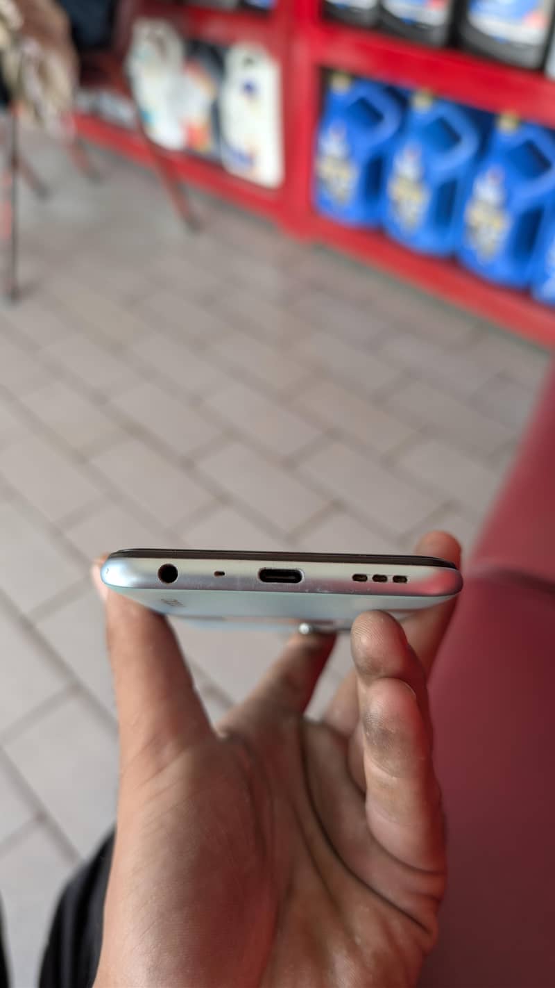 OPPO A76 3
