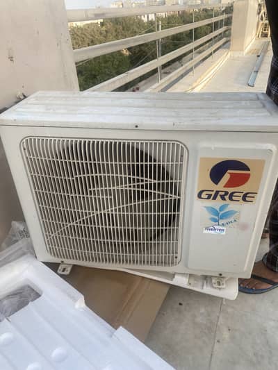Gree Inverter 1 Tonn used
