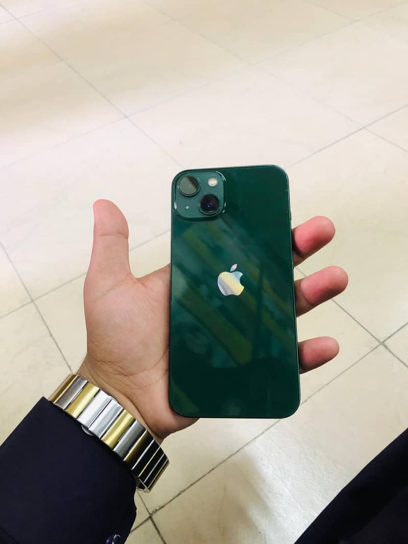 Apple iPhone 13 1