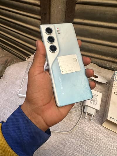 Tecno CAMON 40 Pro complete saman