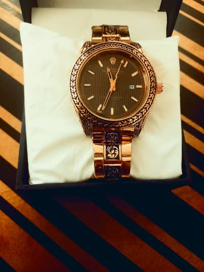 Watch Engraved Design Black Gold