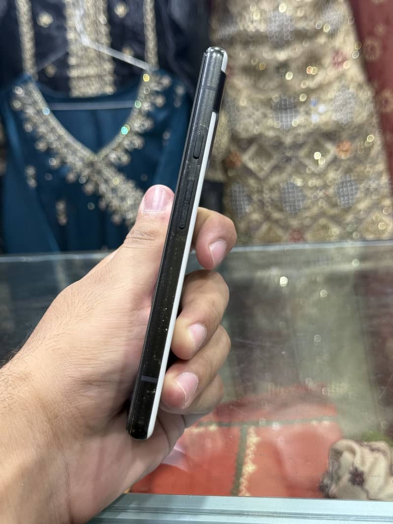 Google Pixel 6a 4