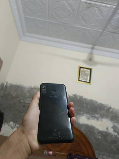 Infinix Hot 8