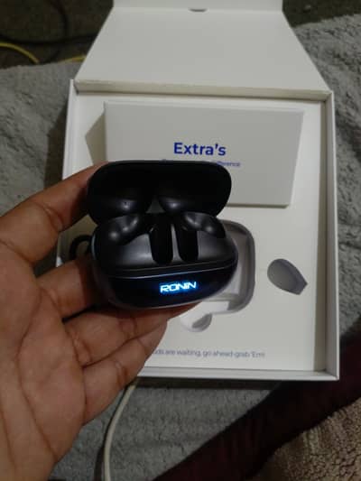 Ronin Vox EarBuds with ANC+ENC, 1 years warranty. 40 days used