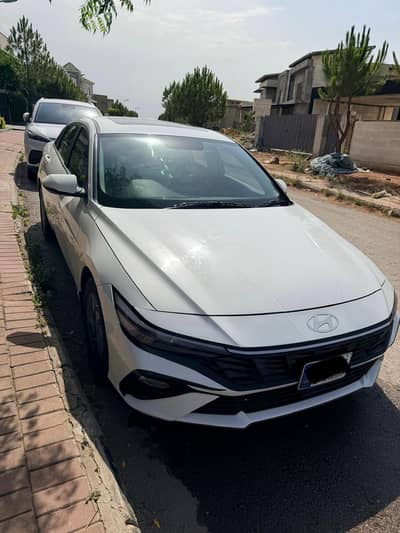 Hyundai Elantra 2025