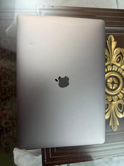 Mac Book Pro 2019 32GB Ram 4T Rom Core i9
