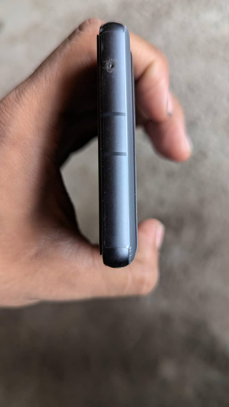 Google Pixel 7a 5