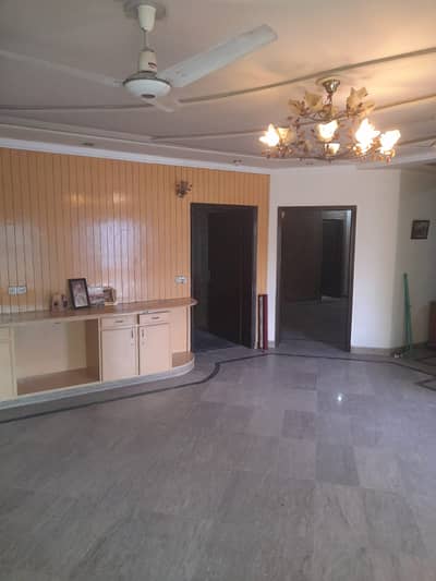 10 Marla Upper Floor Available for Rent