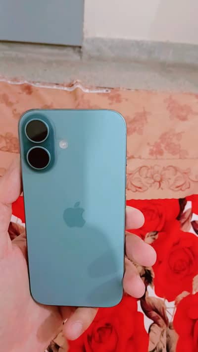 Apple iPhone 16