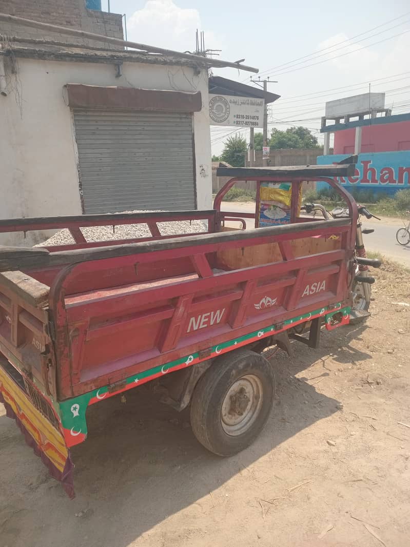 good condition loader 4