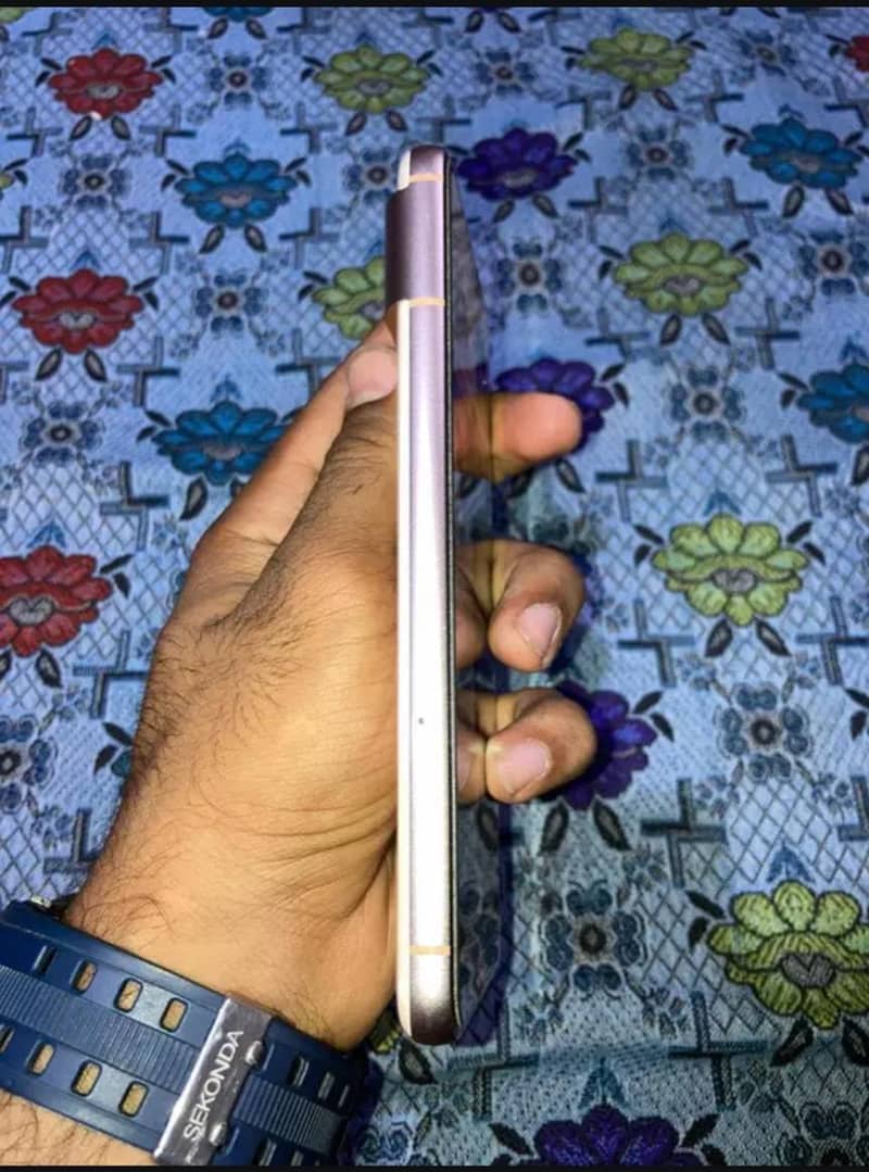 Google Pixel 8 3