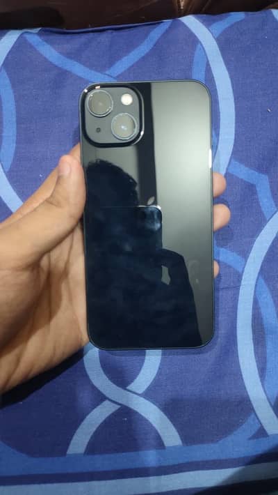 Apple iPhone 13