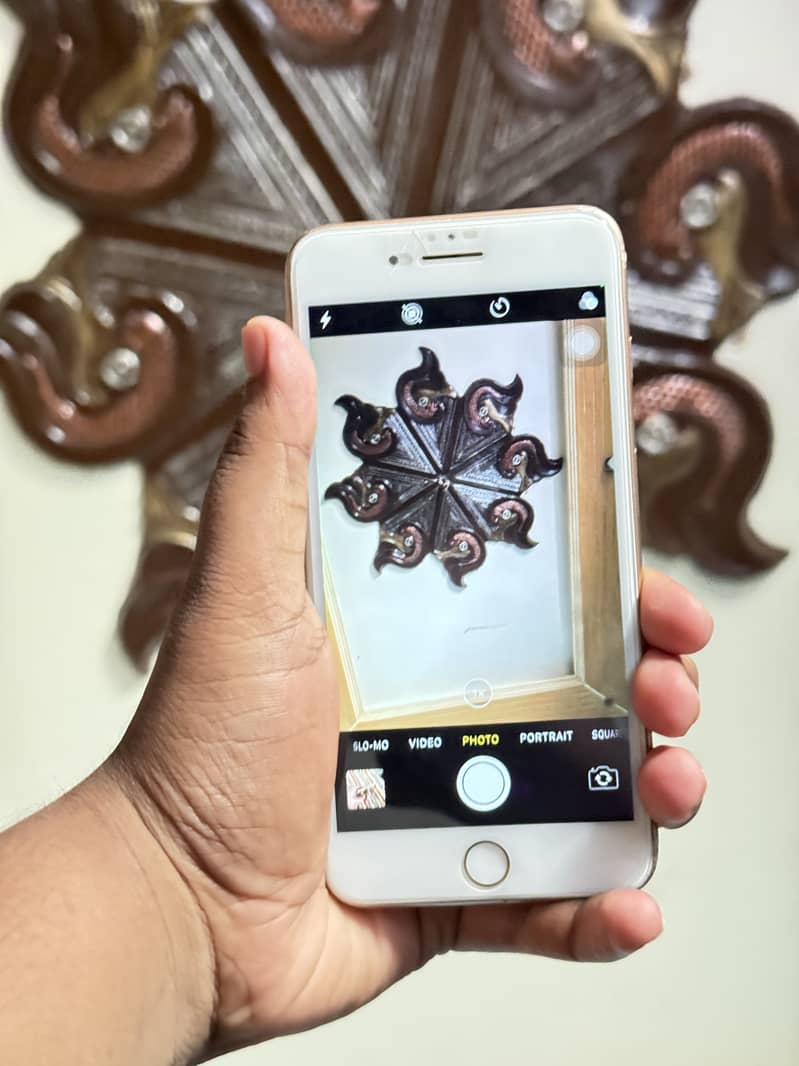 Apple iPhone 8 Plus 1
