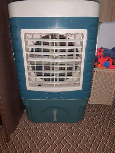 24 inch LED with room cooler AC/DC. Working conditions