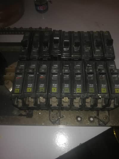 3 pole complete breaker circuit