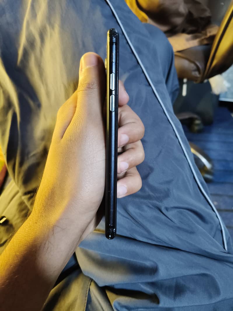 Apple iPhone SE 3