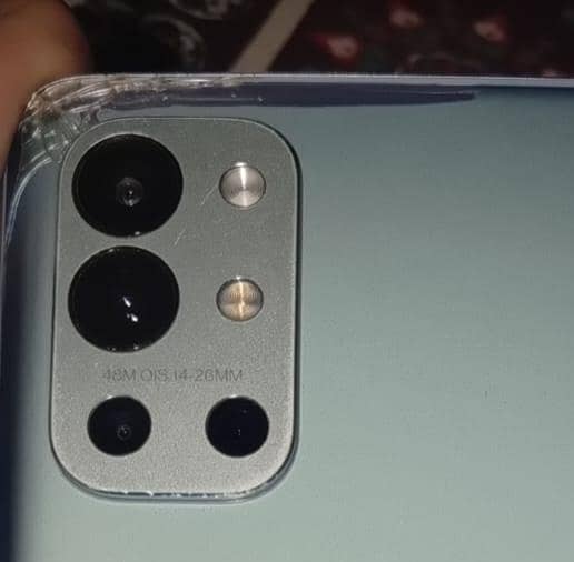 One Plus 9R 5