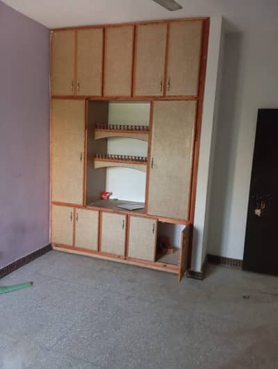 G 11/4 Housing foundation E type flat for sale 3rd floor Front open prime location 2 bed bath tvl kitchen gas Available