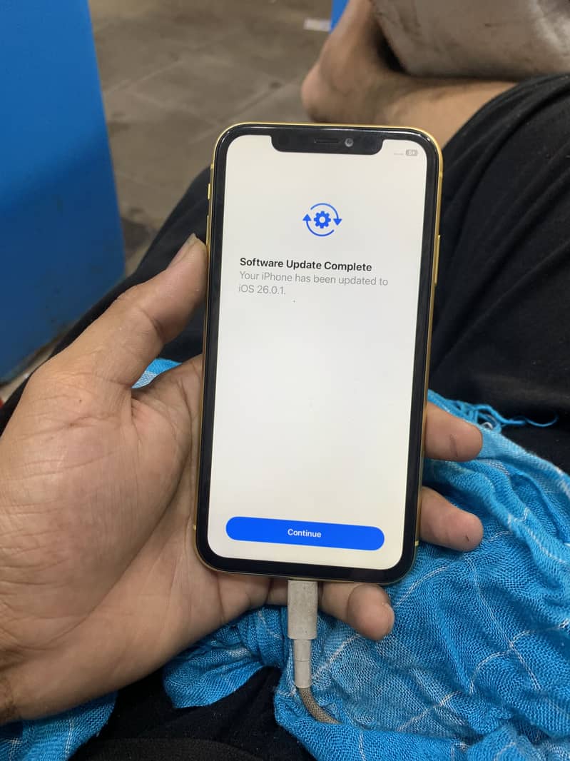 Apple iPhone 11 0