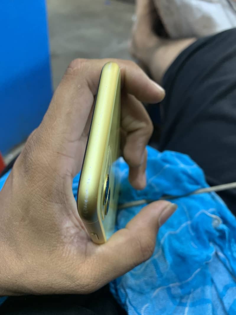Apple iPhone 11 2