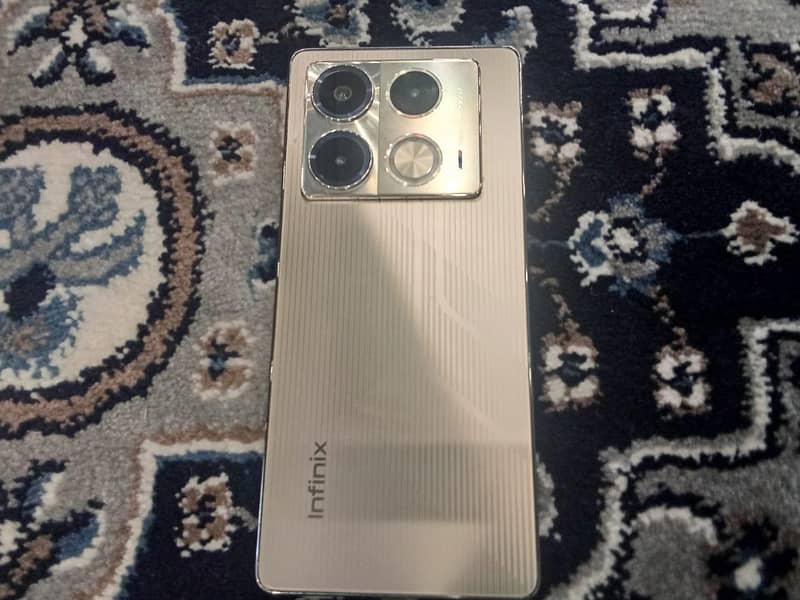 Infinix Note 40 0